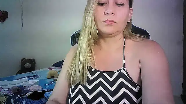 mariana0xのライブXXXチャット
