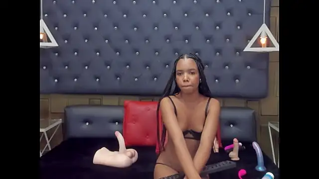 EmaCalcedo's Live XXX Chat