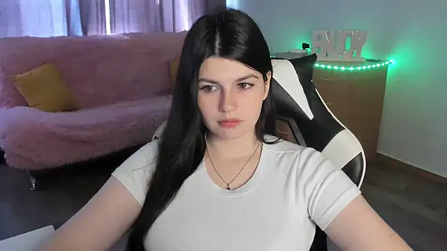 Chatroom XXX en direct de KisaModel