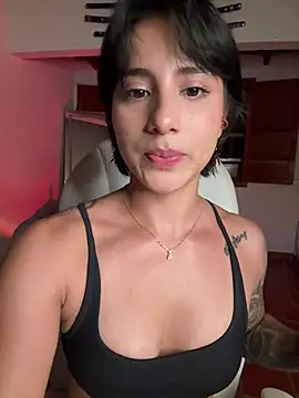 XXX chat uživo modela Ale_Lewis