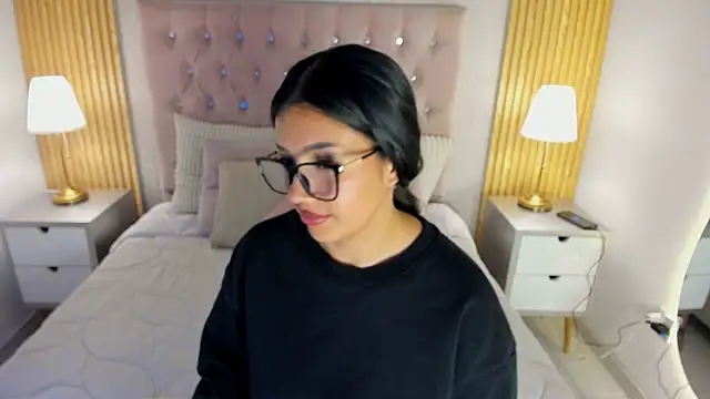 KamyGlam Chat XXX in diretta