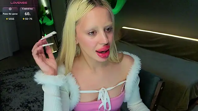 Chatroom XXX en direct de Luna_Beverly
