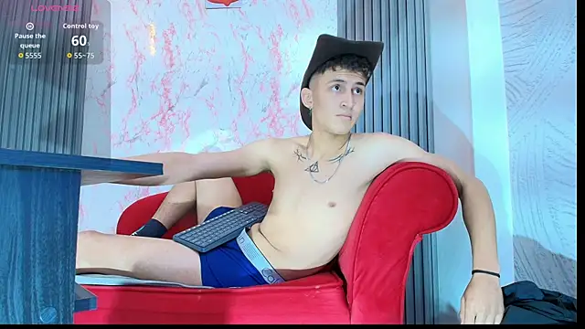 Онлайн чат XXX Axel_Romanov