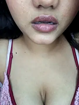 Riya_Stream01 即時 XXX 聊天