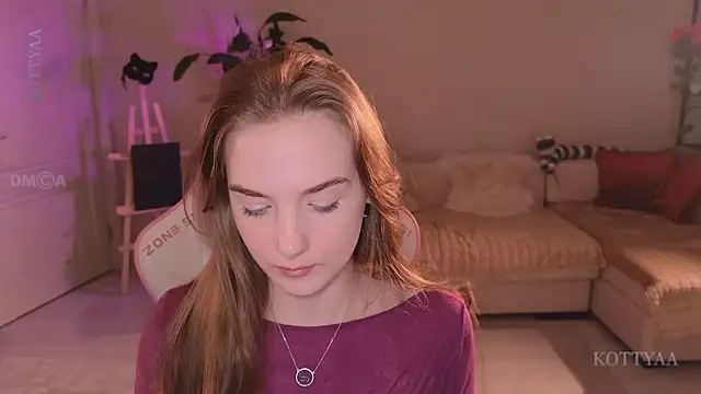 -Kottyaa- XXX чат на живо