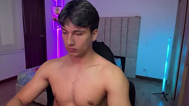 Chatroom XXX en direct de CHRIS_MORGAN1