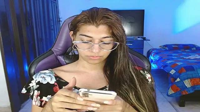 Chat XXX en directo de Alanni_parker