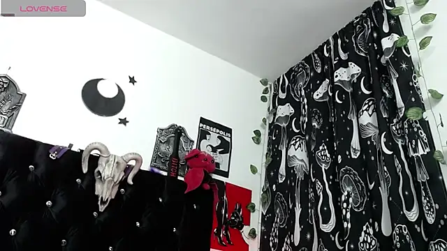 mayaREDdoll Adlı Modelin Canlı XXX Sohbeti