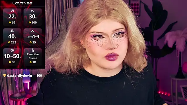 Chat +18 de LilithNlsn ao vivo