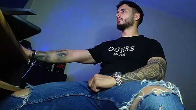 Chat +18 de XanderCage99 ao vivo