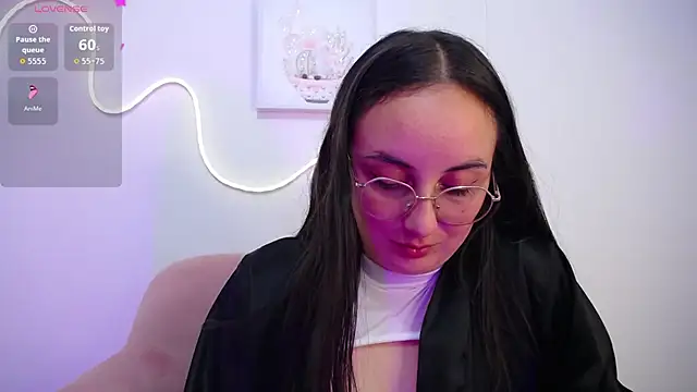 Онлайн чат XXX selene_swee