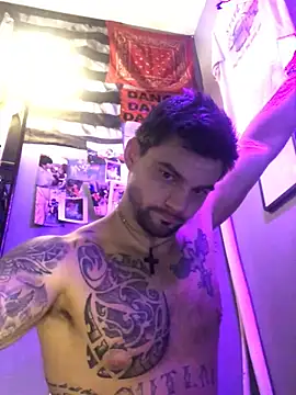 CaptHook931 Show in webcam