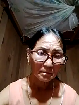 XXX chat uživo modela Magy-006
