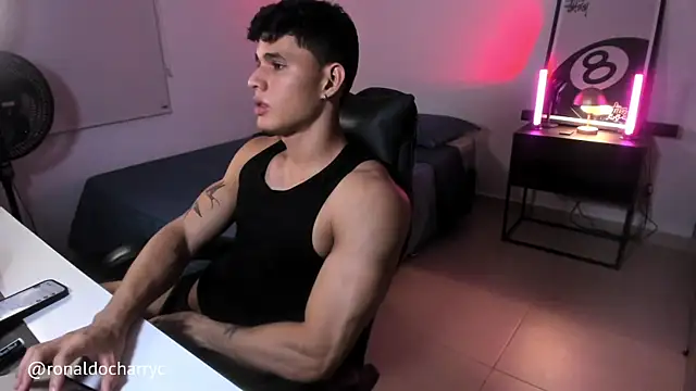 Massimo_Rinaldi Chat XXX live