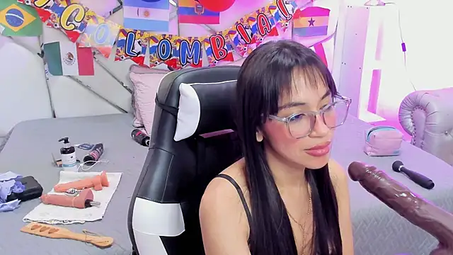 دردشة GabbieSkinny الجنسية المباشرة