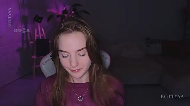 -Kottyaa- – Naživo XXX chat