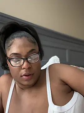 CandyLuxxxx élő XXX-chatje