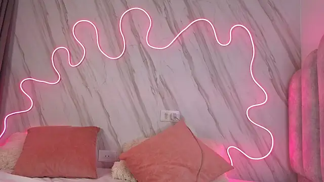 EmilyWhite9 live XXX chat