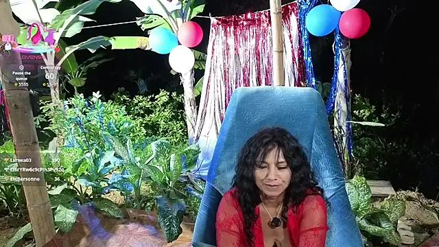esmeralda_li's Live XXX Chat