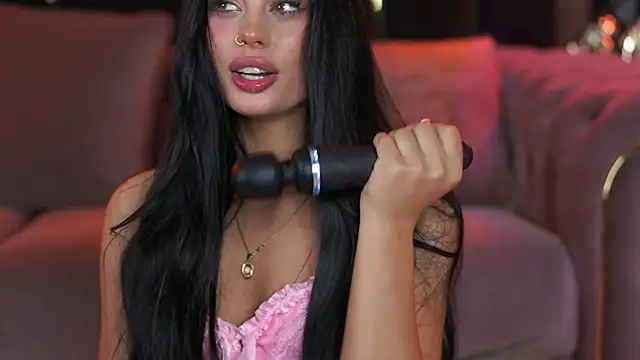 Czat XXX na żywo – RavennaDArcy