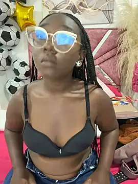 ZahhyFrequency's Live XXX Chat