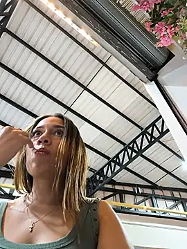 Czat XXX na żywo – Nanybaker95