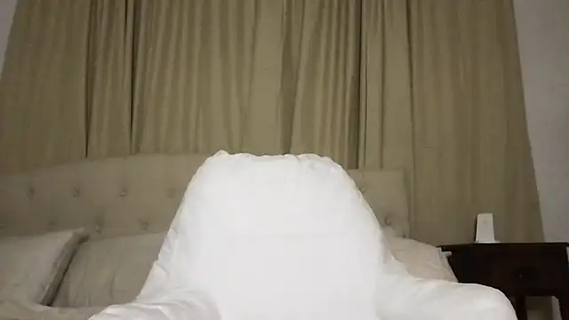 Obscurabrat's Live XXX Chat
