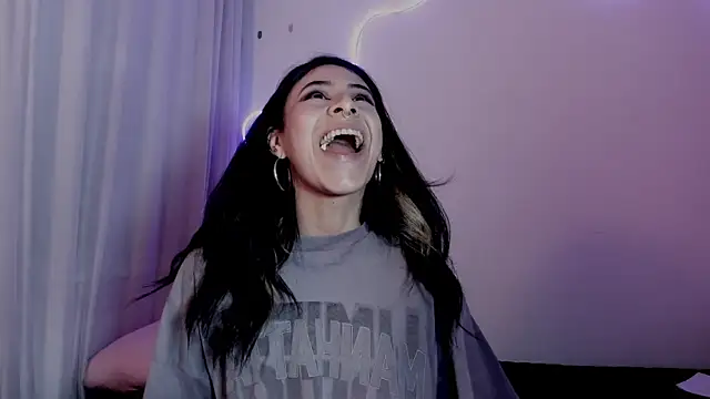 Živý XXX chat Sara_Foxx1