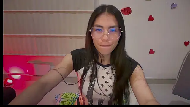 Chat +18 de sasha_jonne ao vivo