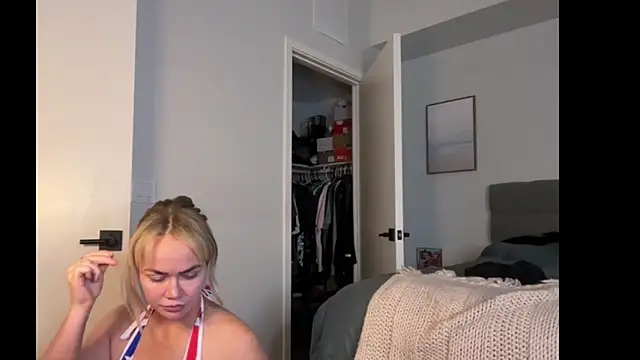 ElenaErickson's Live XXX Chat