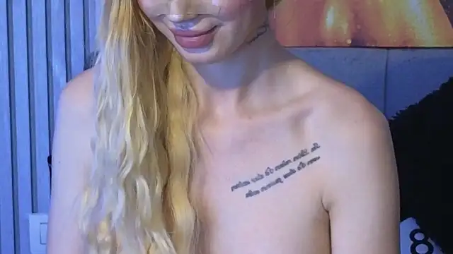 KarmaArms live XXX chat