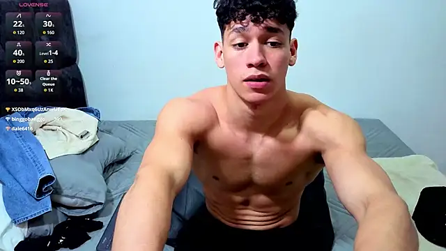 Luke_Muscle – Naživo XXX chat