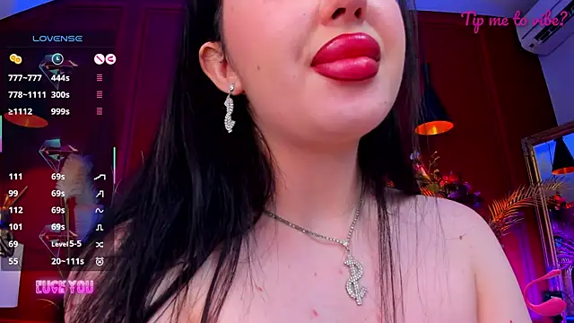 Mayzzie Adlı Modelin Canlı XXX Sohbeti