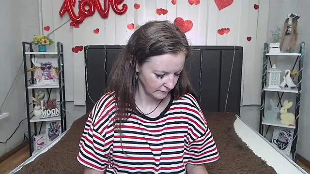 Chat +18 de MeganPirs ao vivo