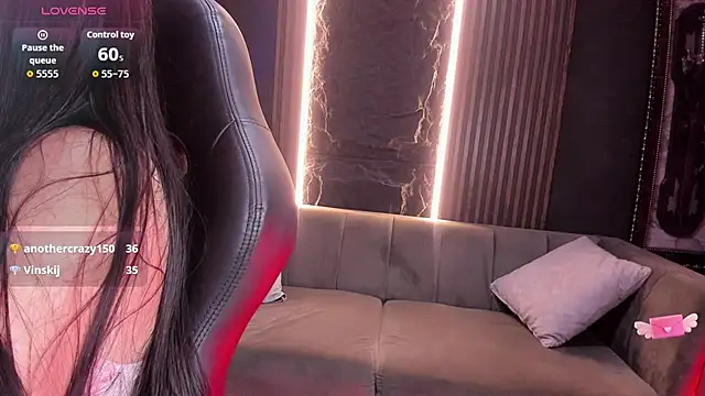Aili_queen Adlı Modelin Canlı XXX Sohbeti