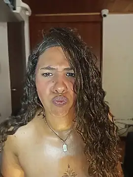 Ivon_C Adlı Modelin Canlı XXX Sohbeti