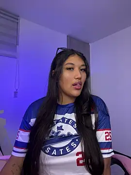 Chat XXX en directo de SharaRous