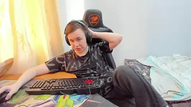 iliaskrislove Chat XXX in diretta