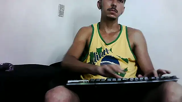 Chat +18 de MagrinhoSaradoo ao vivo