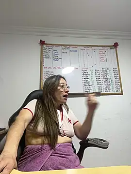 kaylaMinov_'s Live XXX Chat