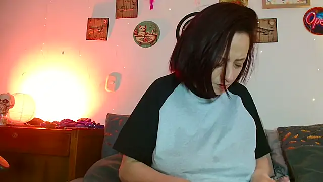 Katicalatinmilf Live XXX-Chat
