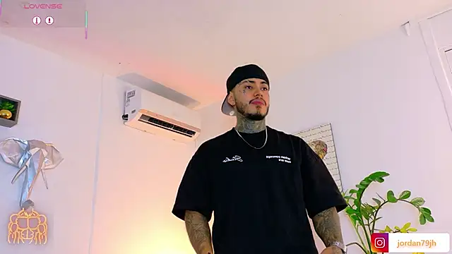 JordanSmiith_ Adlı Modelin Canlı XXX Sohbeti