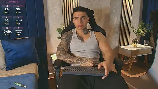 SalvatoreDmore live XXX chat