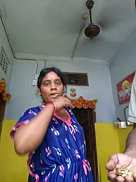 Priyasexcpl's Live XXX Chat