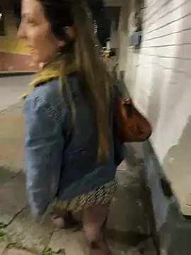 VALELUXX Adlı Modelin Canlı XXX Sohbeti