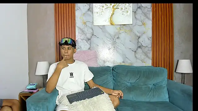 XXX chat uživo modela BOUL_GUYS