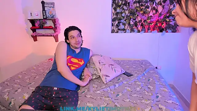 kylietimothee's Live XXX Chat
