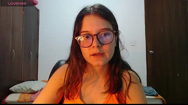 MadieeLorez Adlı Modelin Canlı XXX Sohbeti