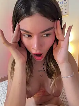Your_Honeey élő XXX-chatje