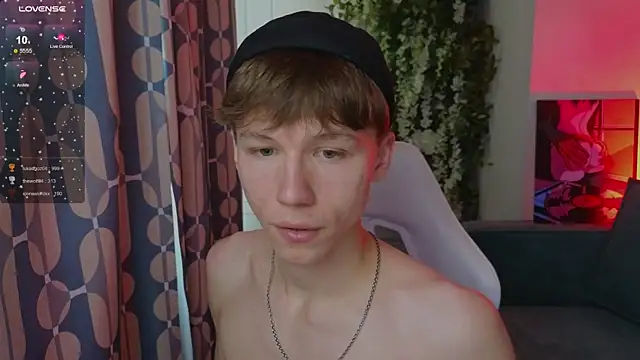cuMte_boy élő XXX-chatje